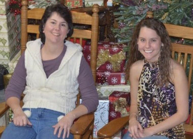 Jessica and Mom run a success t-shirt business.